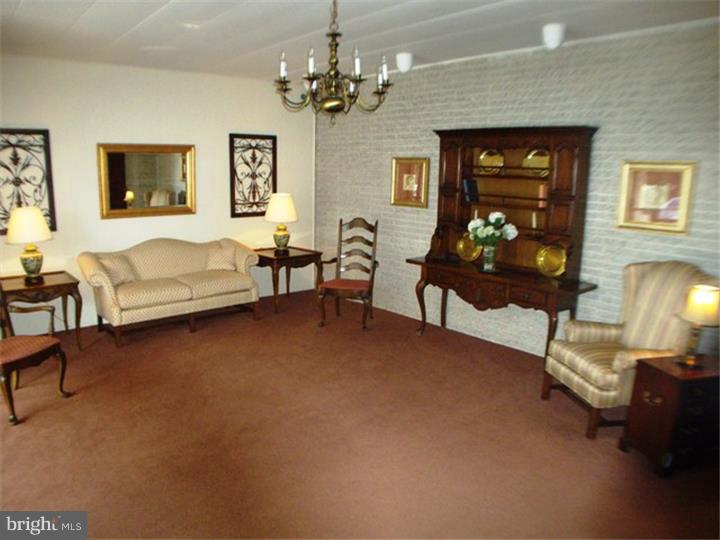 2300 Riddle Avenue, Unit 202 Wilmington, DE 19806 - Photo 3 of 10 Lobby