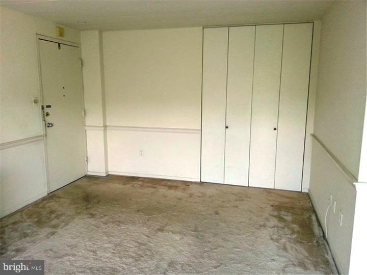2300 Riddle Avenue, Unit 202 Wilmington, DE 19806 - Photo 5 of 10 Living Room