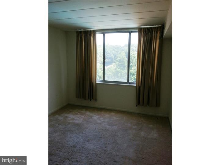 2300 Riddle Avenue, Unit 202 Wilmington, DE 19806 - Photo 7 of 10 Bedroom 2