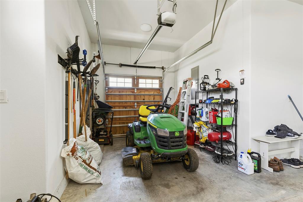 108 Golf Walk Circle Denison, TX 75020 - Photo 25 of 40 a view of a room with gym equipment
