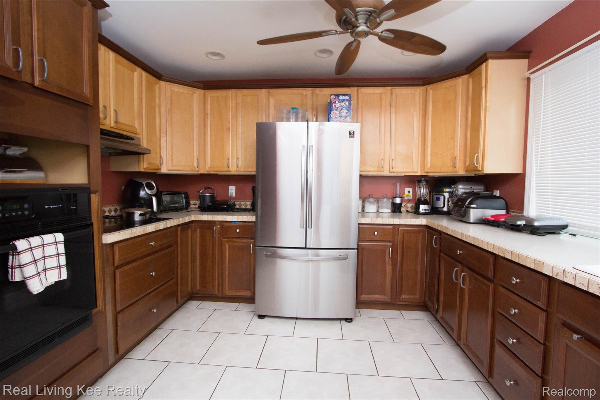 3146 East Cook Road Grand Blanc, MI 48439 - Photo 4 of 25 IMG_1684.jpg