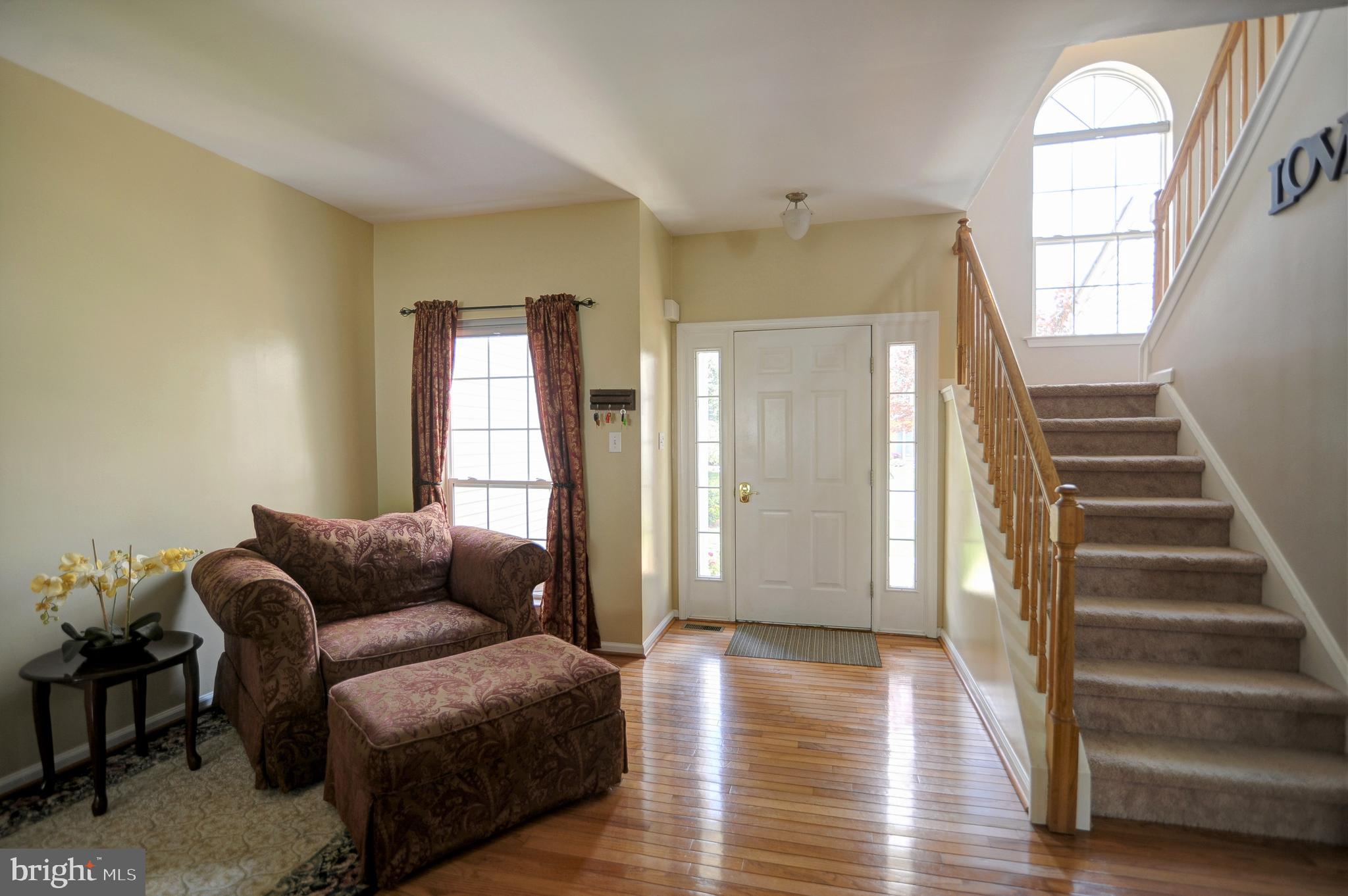 30 Windingbrook Road Bordentown, NJ 08505 - Photo 4 of 31 Living Room