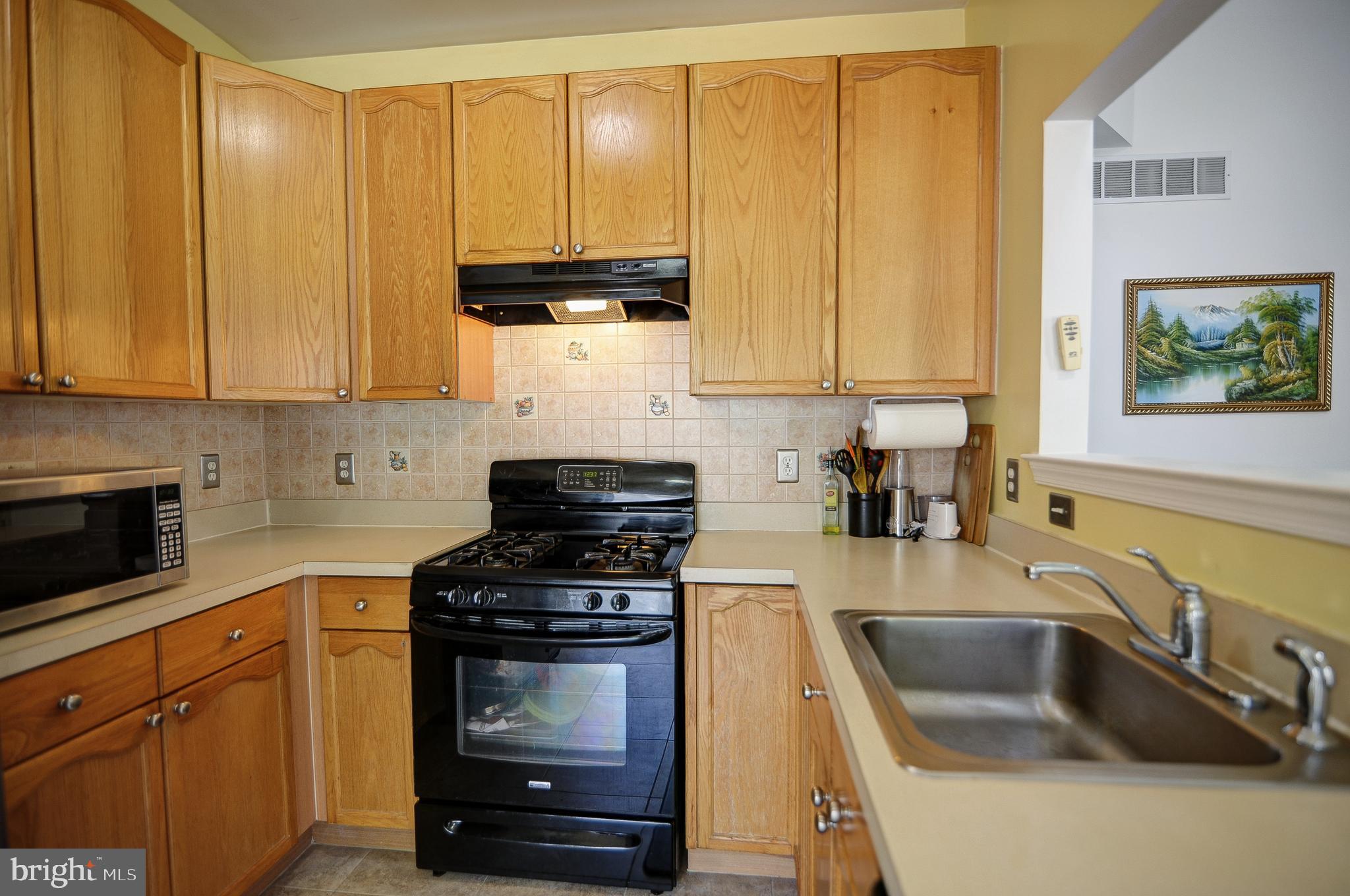 30 Windingbrook Road Bordentown, NJ 08505 - Photo 10 of 31 Kitchen