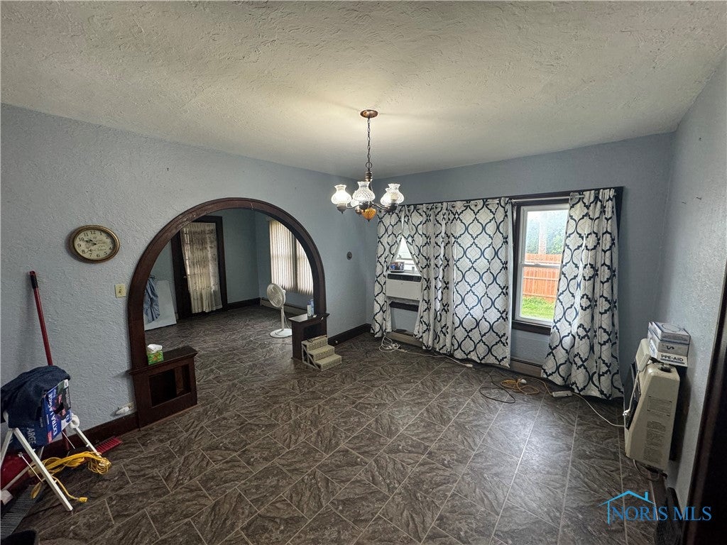 2015 Maginnis Road Oregon, OH 43616 - Photo 9 of 20 Gallery Image 9