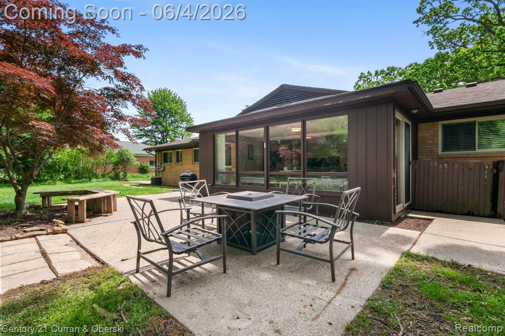 36634 West Lyman Road Farmington, MI 48331 - Photo 42 of 53 Gallery Image 42