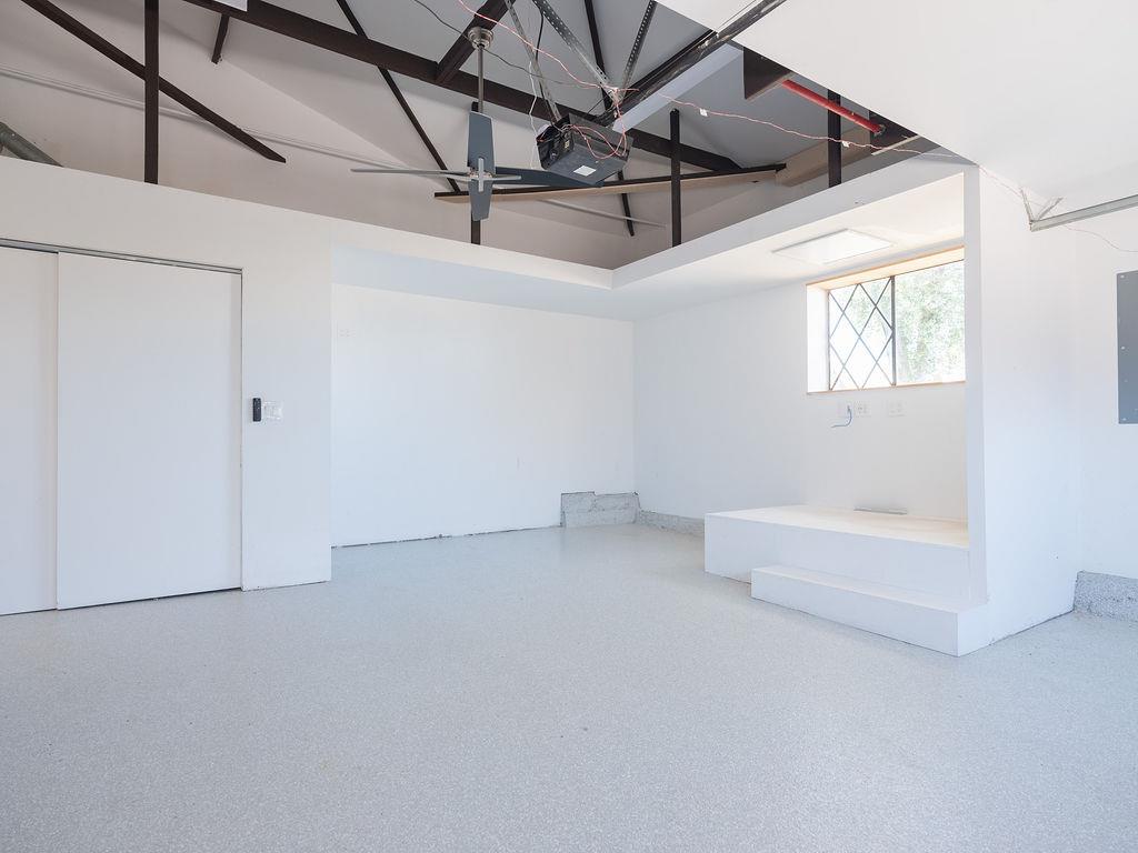 264 Upland Road Redwood City, CA 94062 - Photo 18 of 31 a view of small space