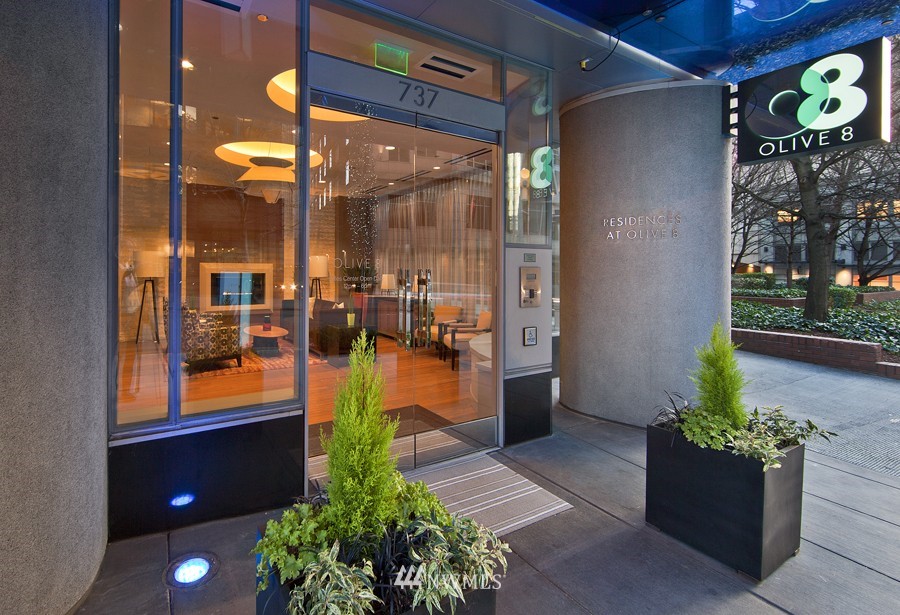 737 Olive Way, Unit 2809 Seattle, WA 98101 - Photo 17 of 24 a front view of a house with a porch