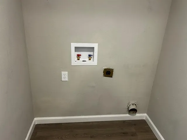 $900 | 6050 Melody Lane, Unit 352, Dallas, TX 75231