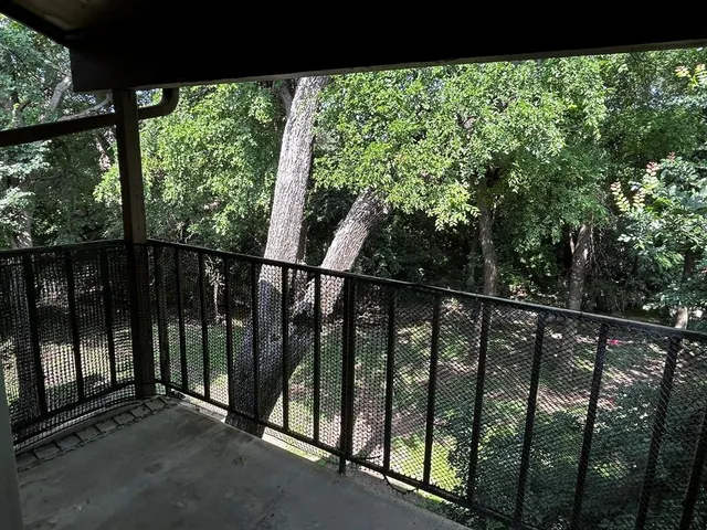 $900 | 6050 Melody Lane, Unit 352, Dallas, TX 75231