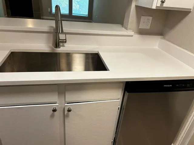 $900 | 6050 Melody Lane, Unit 352, Dallas, TX 75231