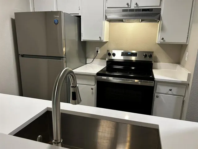 $900 | 6050 Melody Lane, Unit 352, Dallas, TX 75231