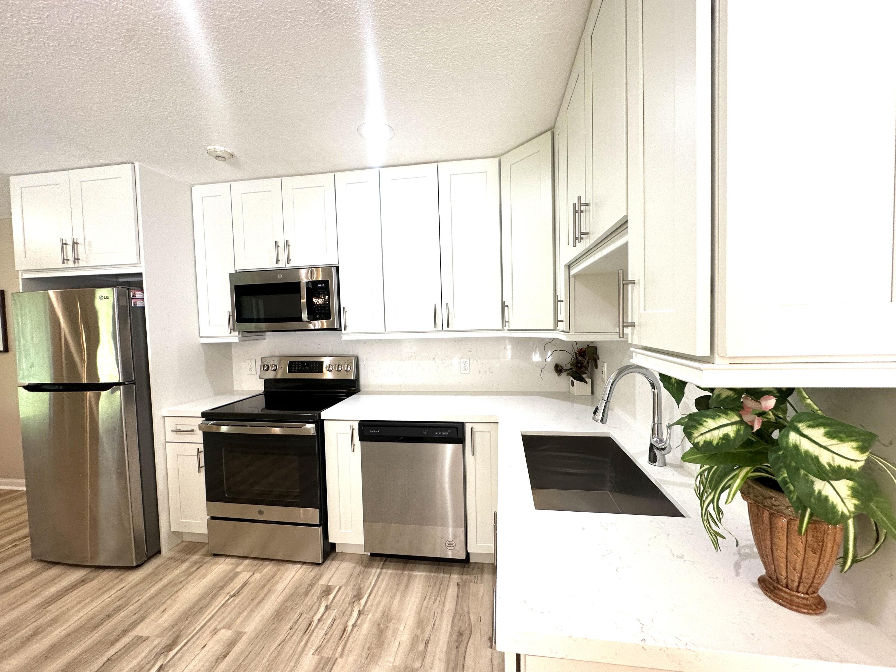 13338 76th Road North West Palm Beach, FL 33412 - Photo 5 of 138 IMG_4076