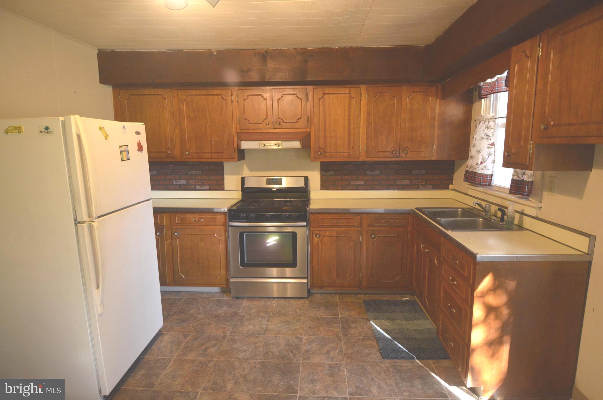 9837 Harford Road Baltimore, MD 21234 - Photo 3 of 25 Gallery Image 3