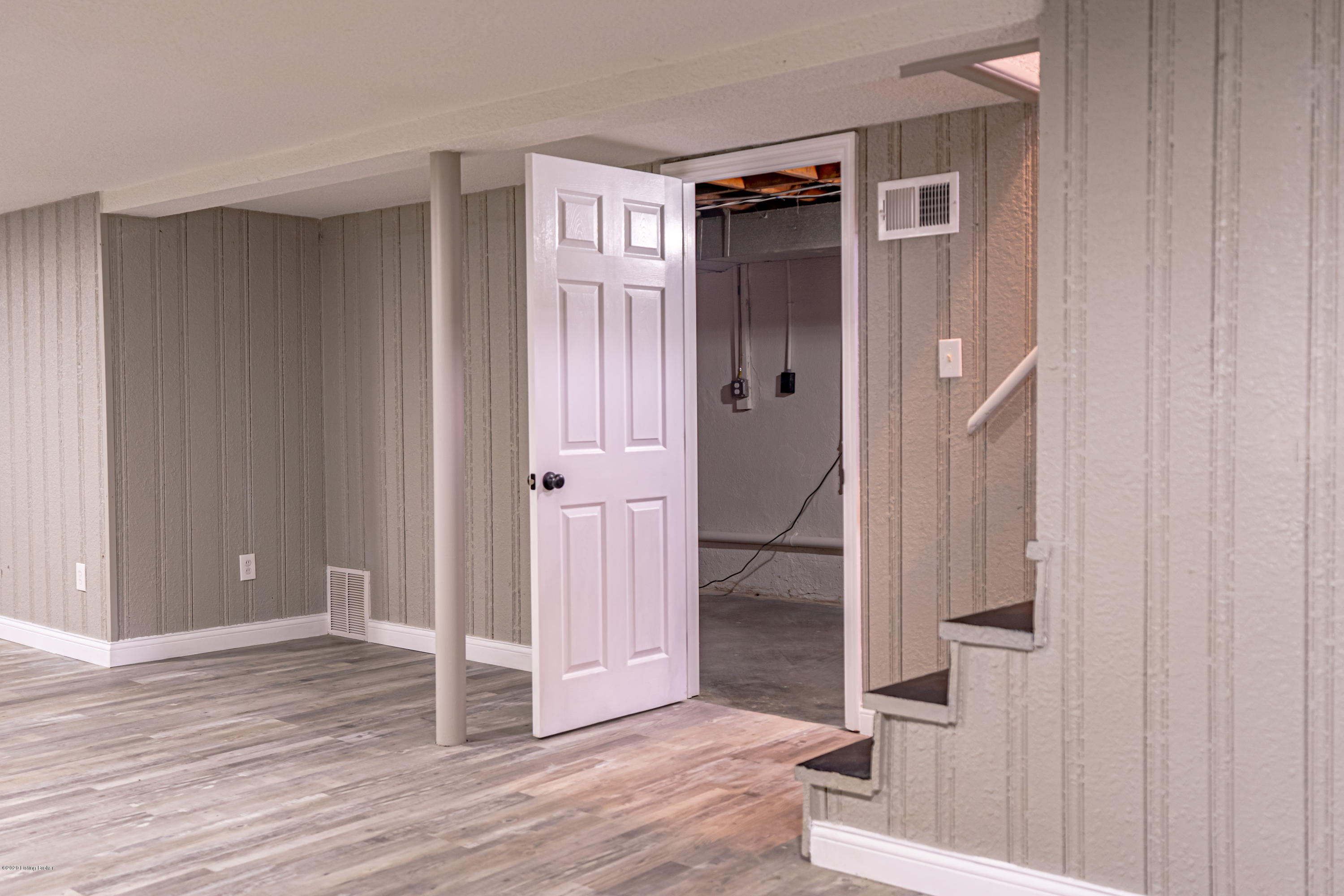 6315 Hunters Grove Road Louisville, KY 40216 - Photo 29 of 61 DSC00242