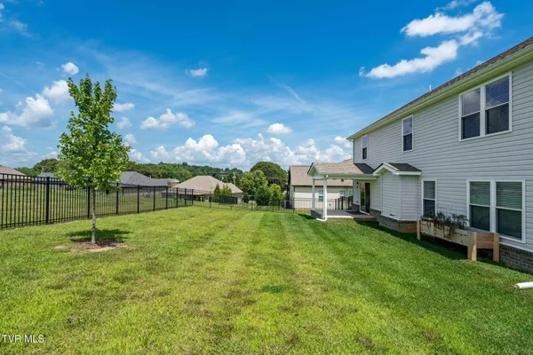 $574,000 | 102 Mountain View Circle, Piney Flats, TN 37686