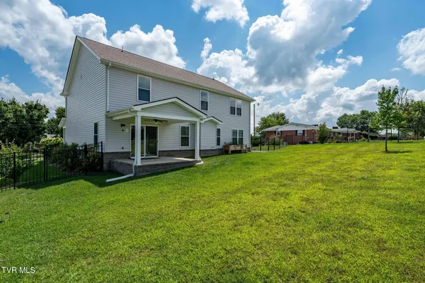 $574,000 | 102 Mountain View Circle, Piney Flats, TN 37686