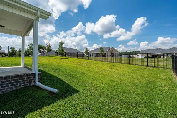 $574,000 | 102 Mountain View Circle, Piney Flats, TN 37686