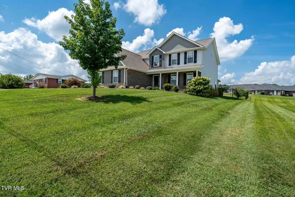 $574,000 | 102 Mountain View Circle, Piney Flats, TN 37686