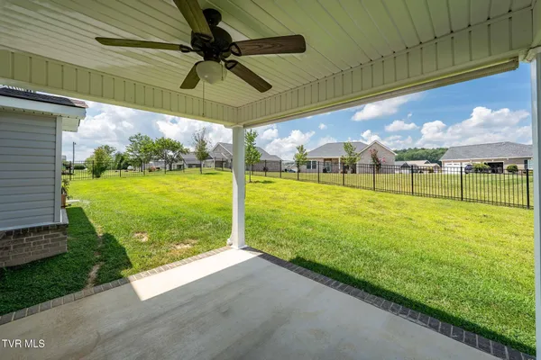 $574,000 | 102 Mountain View Circle, Piney Flats, TN 37686
