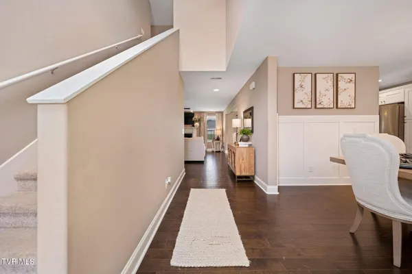 $574,000 | 102 Mountain View Circle, Piney Flats, TN 37686