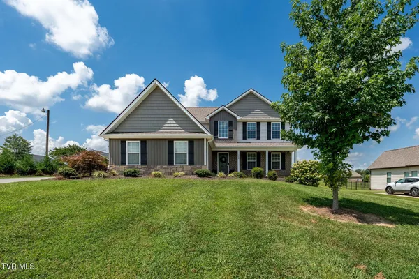 $574,000 | 102 Mountain View Circle, Piney Flats, TN 37686