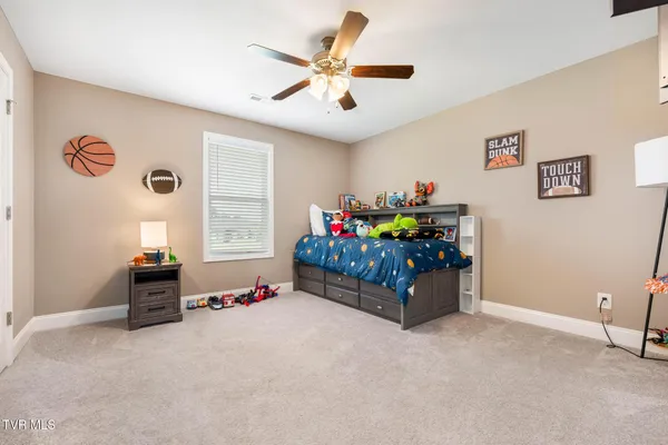 $574,000 | 102 Mountain View Circle, Piney Flats, TN 37686