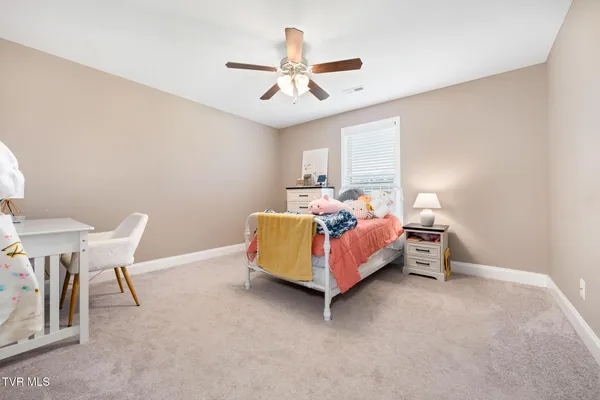 $574,000 | 102 Mountain View Circle, Piney Flats, TN 37686