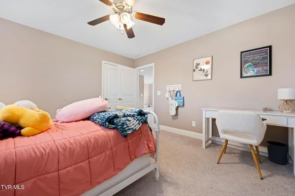 $574,000 | 102 Mountain View Circle, Piney Flats, TN 37686