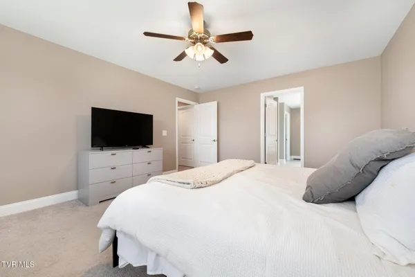 $574,000 | 102 Mountain View Circle, Piney Flats, TN 37686