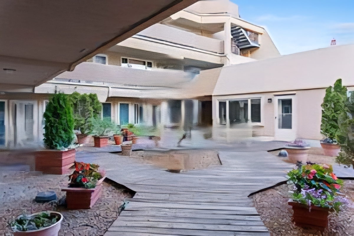 6337 Roosevelt Road, Unit 103 Berwyn, IL 60402 - Photo 2 of 14 a view of a house with sitting area