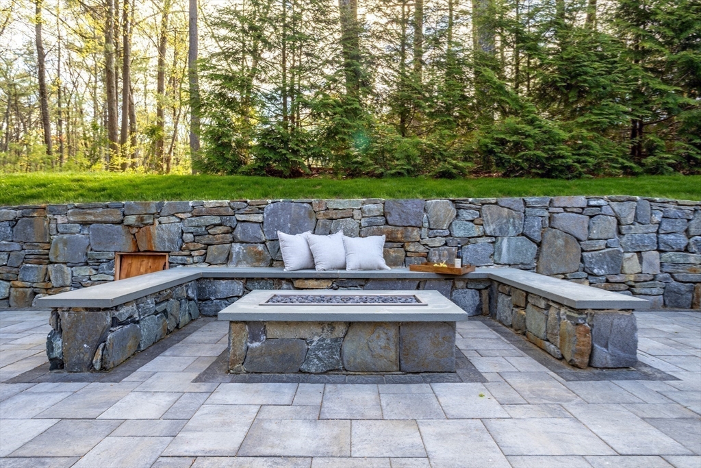 97 Fox Run Road Bolton, MA 01740 - Photo 35 of 42