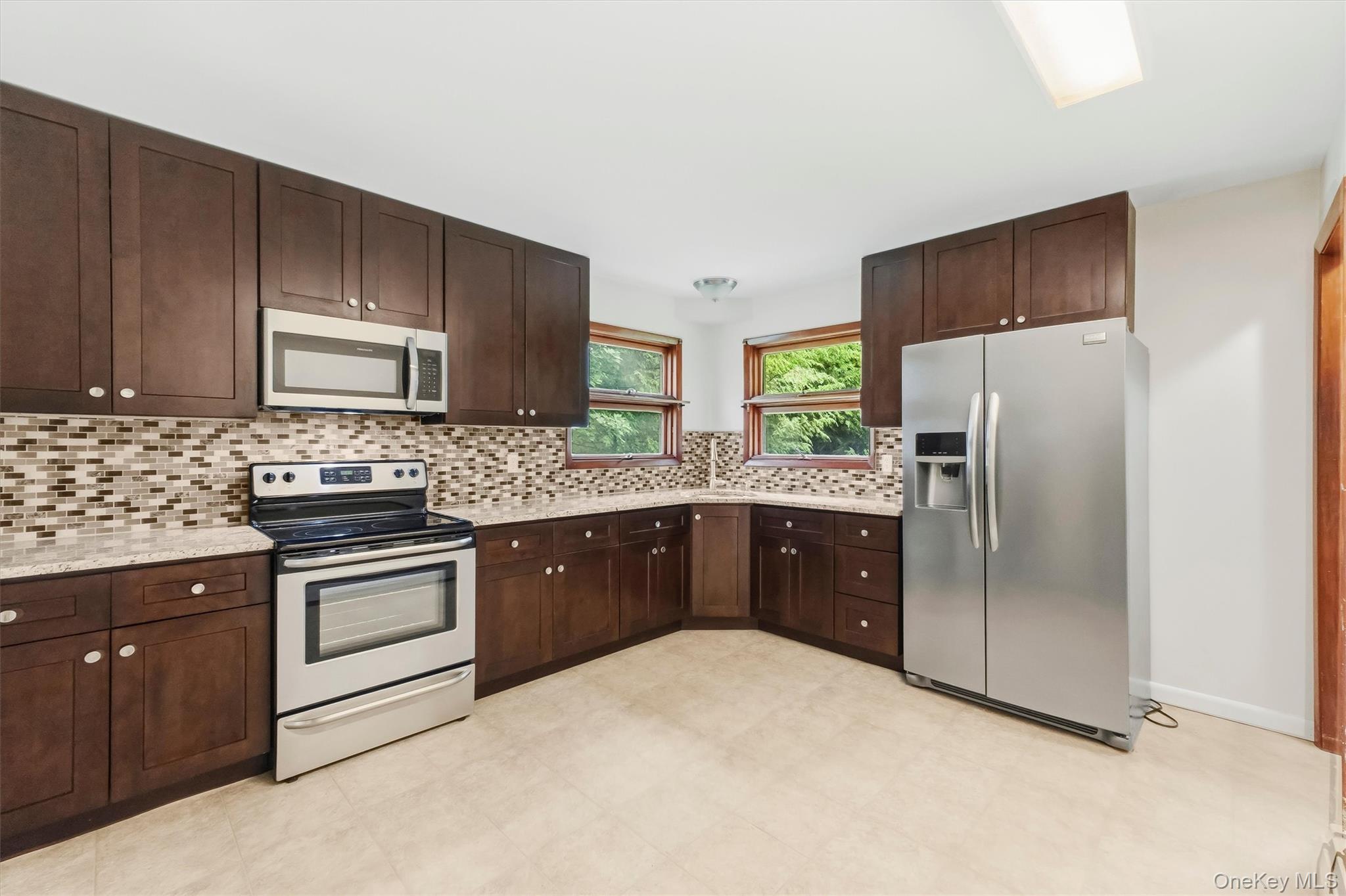 72 South Terrace Fishkill, NY 12524 - Photo 5 of 30