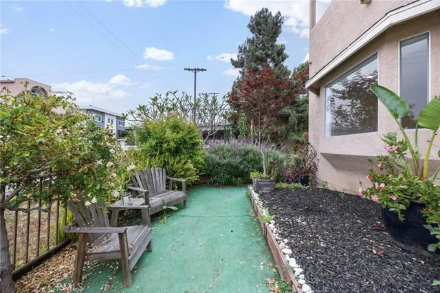 $2,995 | 5183 Inglewood Boulevard, Culver City, CA 90230