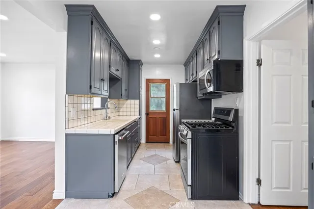 $2,995 | 5183 Inglewood Boulevard, Culver City, CA 90230