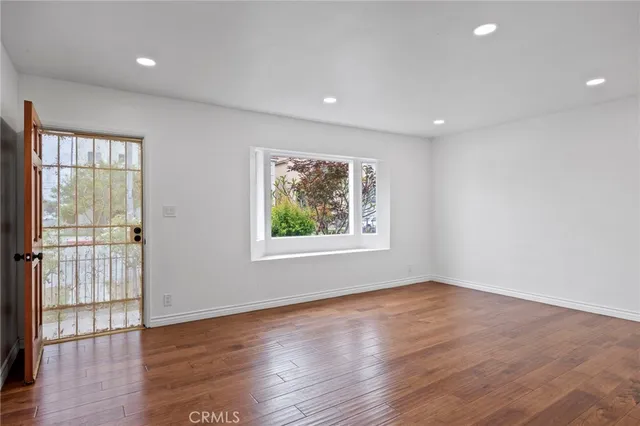 $2,995 | 5183 Inglewood Boulevard, Culver City, CA 90230