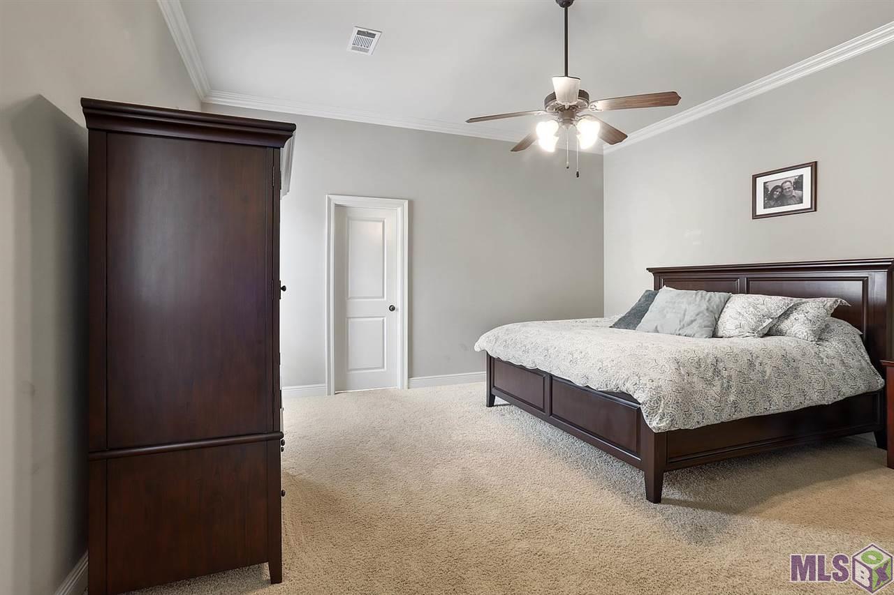 10717 Royal Ridge Avenue Baton Rouge, LA 70810 - Photo 11 of 20