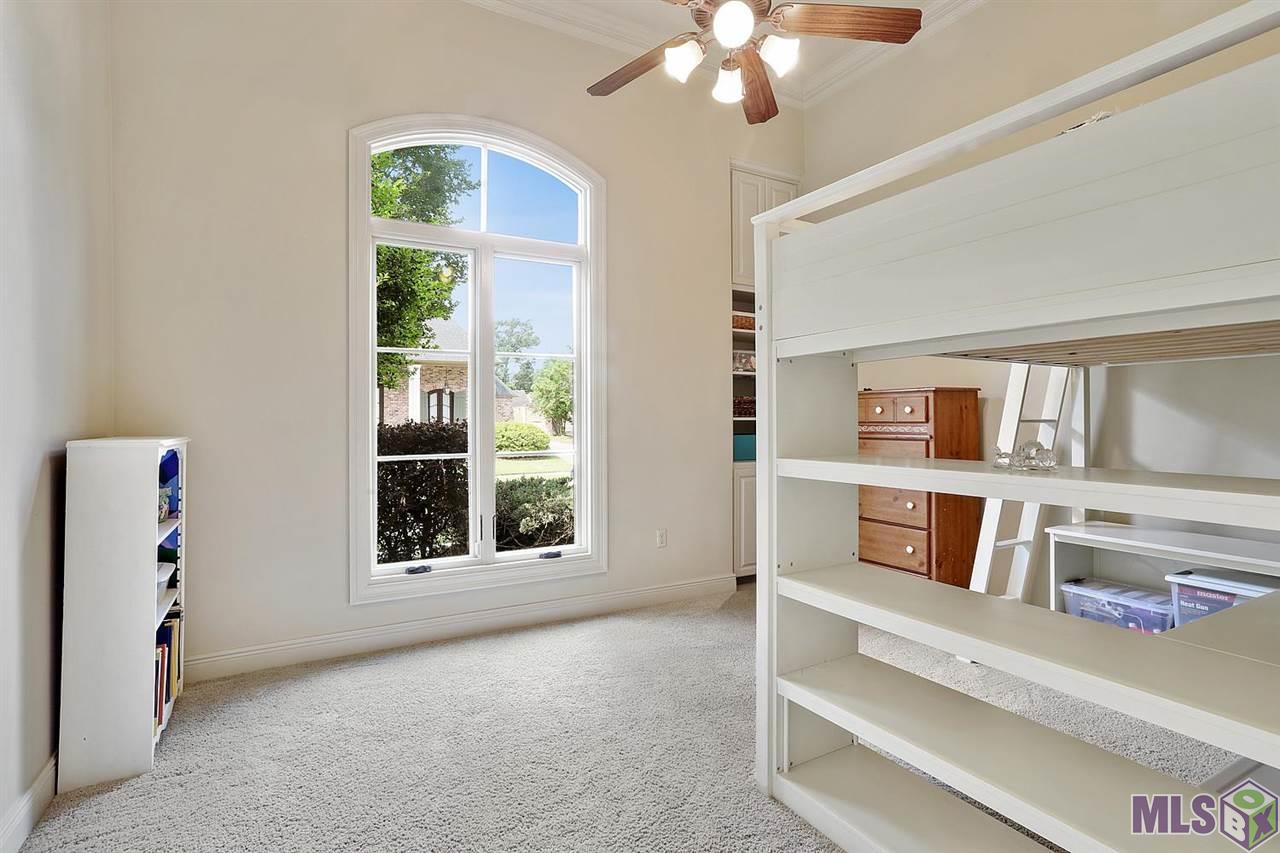 10717 Royal Ridge Avenue Baton Rouge, LA 70810 - Photo 14 of 20