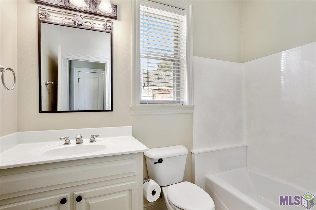 10717 Royal Ridge Avenue Baton Rouge, LA 70810 - Photo 17 of 20