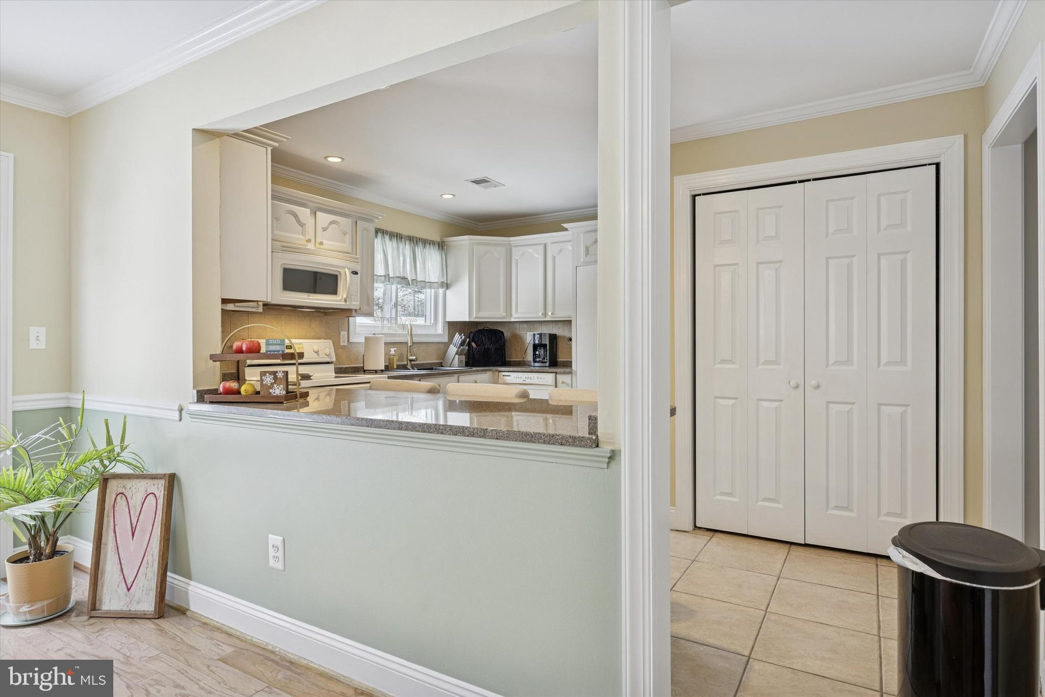 8 Hercules Court Sewell, NJ 08080 - Photo 13 of 32