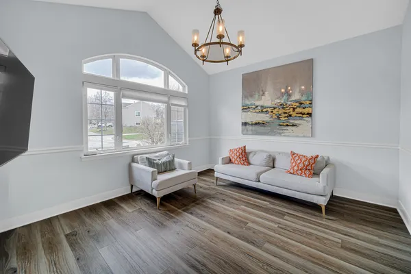 $474,900 | 441 North Crooked Lake Lane, Lindenhurst, IL 60046