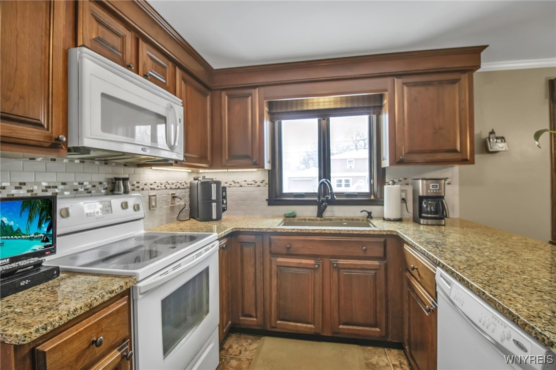 113 Belvoir Road Amherst, NY 14221 - Photo 15 of 50