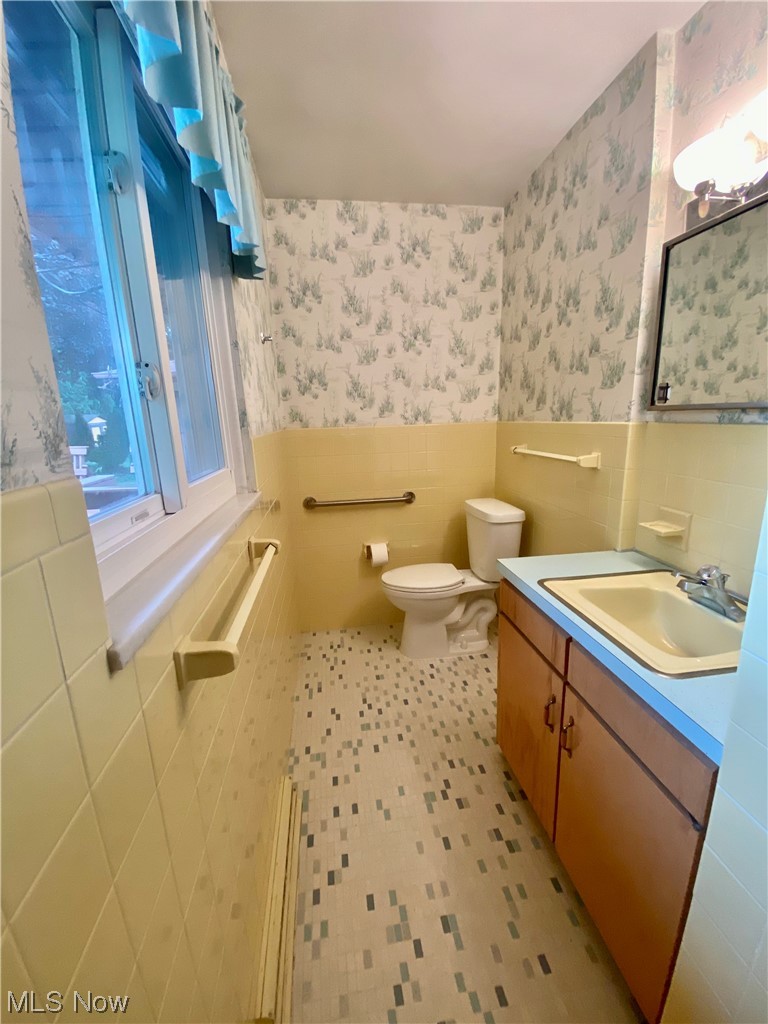 8690 Banner Lane Parma, OH 44129 - Photo 12 of 29