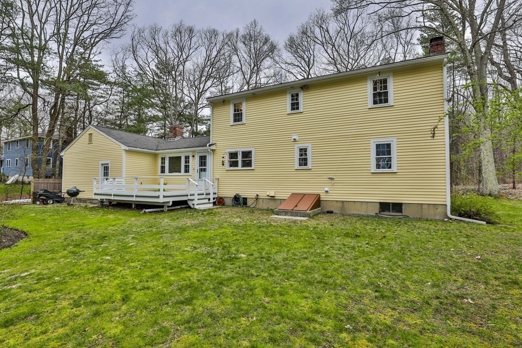 93 Teele Road Bolton, MA 01740 - Photo 7 of 40