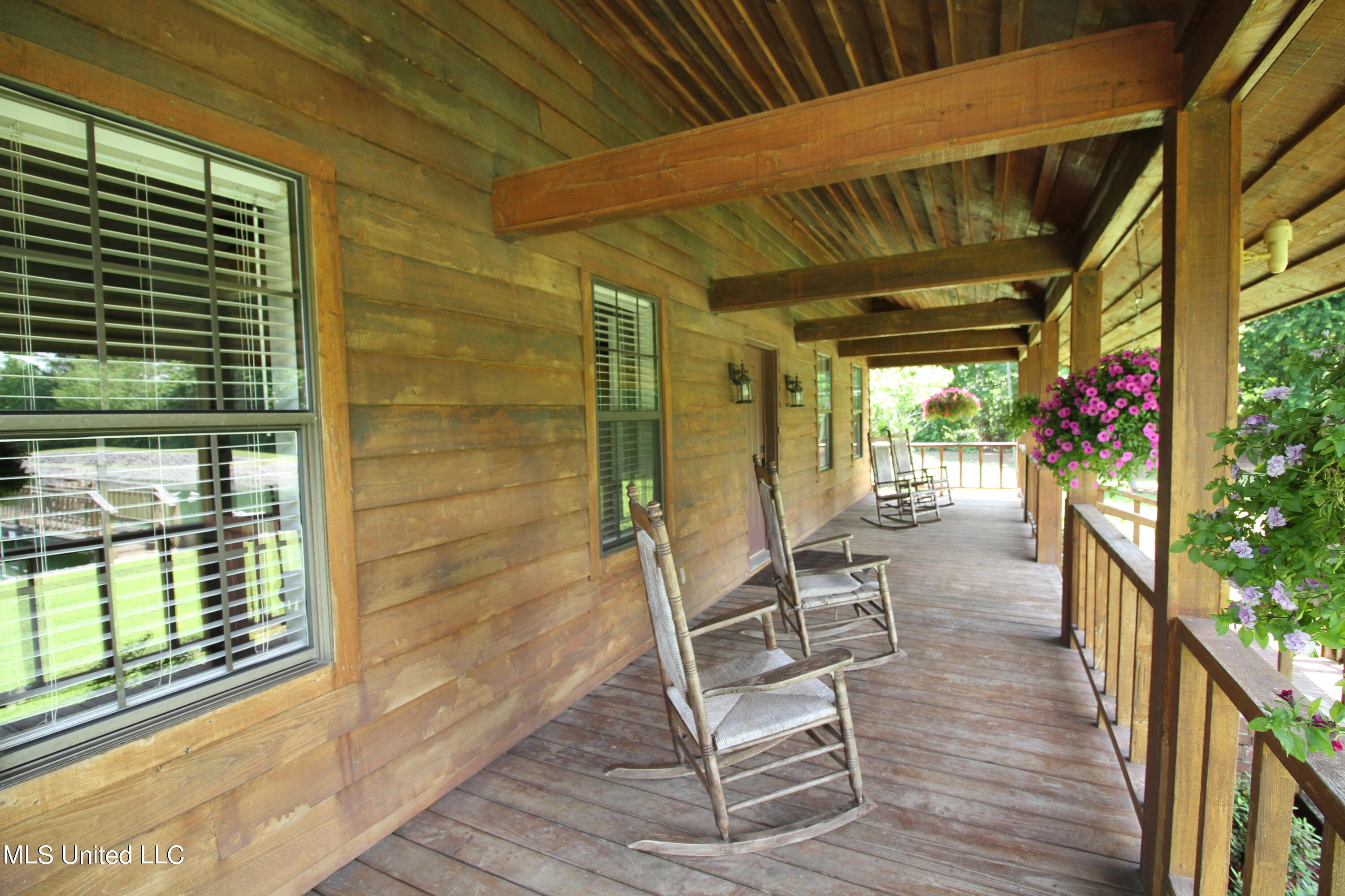 9465 Hudson Road Hernando, MS 38632 - Photo 3 of 38 IMG_6154