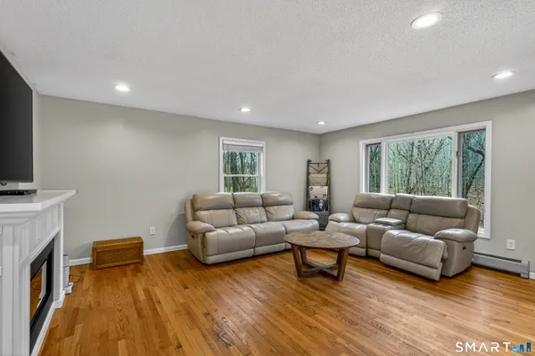 $494,900 | 67 Pine Hill Road, Tolland, CT 06084