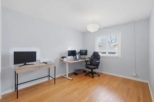 $359,900 | 1525 North Arlington Heights Road, Unit D, Arlington Heights, IL 60004