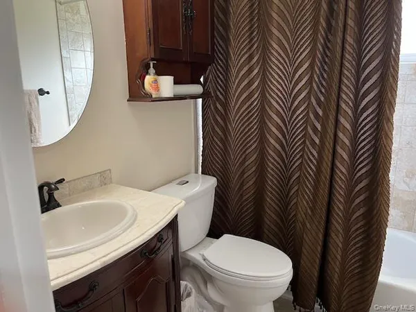 $4,900 | 278 Pipe Stave Hollow Road, Mount Sinai, NY 11766