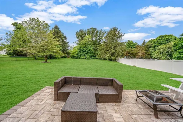 $4,900 | 278 Pipe Stave Hollow Road, Mount Sinai, NY 11766