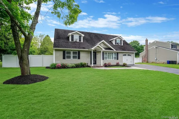 $4,900 | 278 Pipe Stave Hollow Road, Mount Sinai, NY 11766