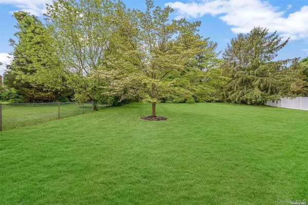 $4,900 | 278 Pipe Stave Hollow Road, Mount Sinai, NY 11766